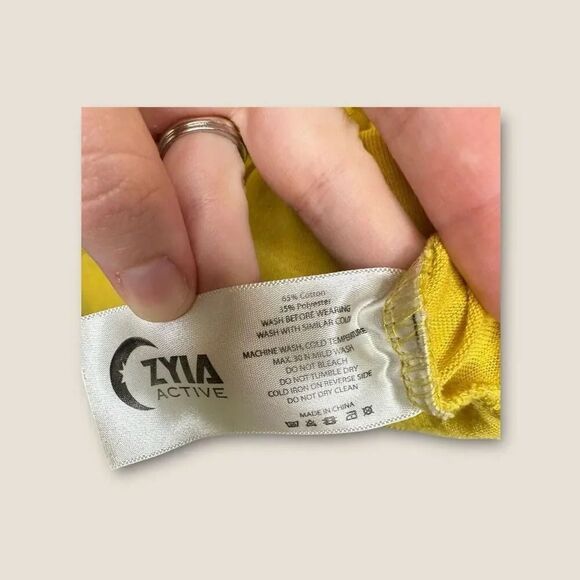 Zyia Active Yellow V Neck Hoodie Size Small - Picture 7 of 7